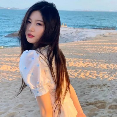 美女蛇岛求生